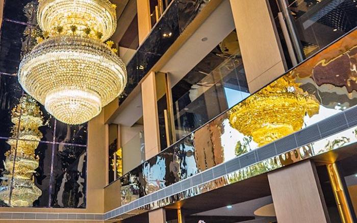 Hotel Mechi Crown