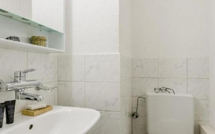 rent a home Delsbergerallee