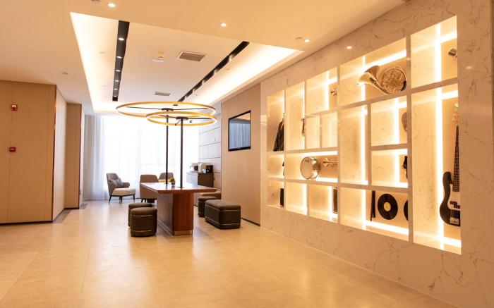 Home Inn Plus Baoding Zhuozhou East Railway Station