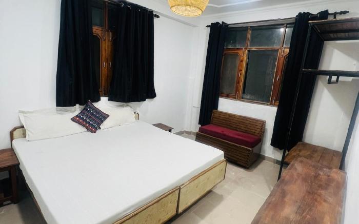 Morr bagh - 3 bed room suite