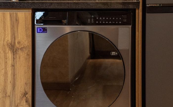 Serviced Apartment chill 2Br, New, Center