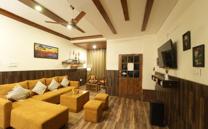 Swiss Cottage - 4 BHK with Garden | Parking | Wifi
