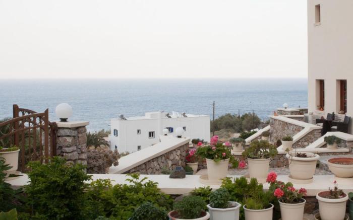Epavlis Hotel