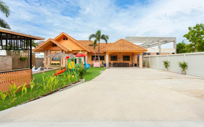 The Orange House Pool Villa Pattaya