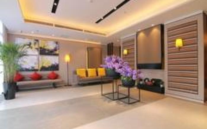 Home Inn Plus Zhengzhou Jinshui East Road CBD Convention and Exhibition Center