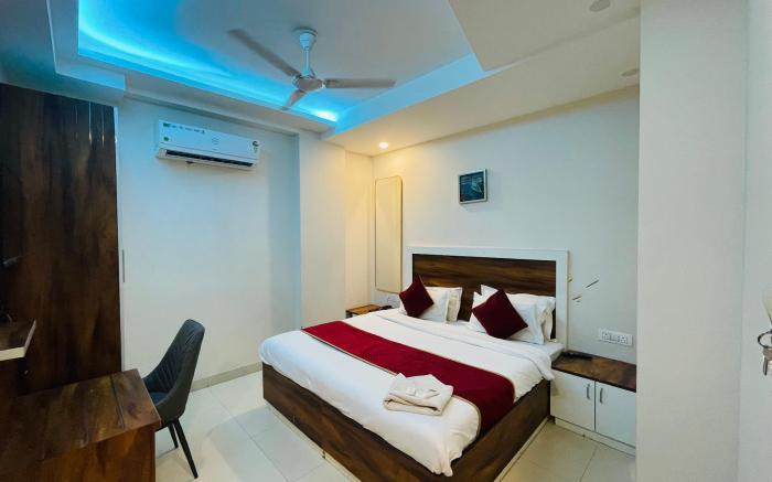 Embrace luxury Hotel & Banquet