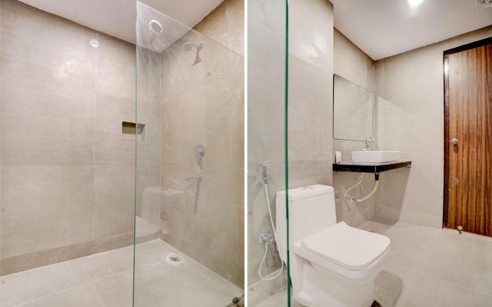 Super Townhouse Preet Vihar Metro Station