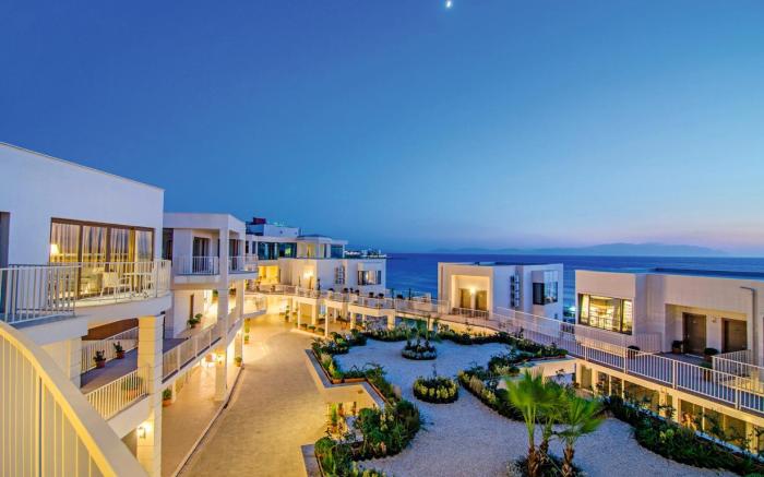 Ladies Beach Suit Otel