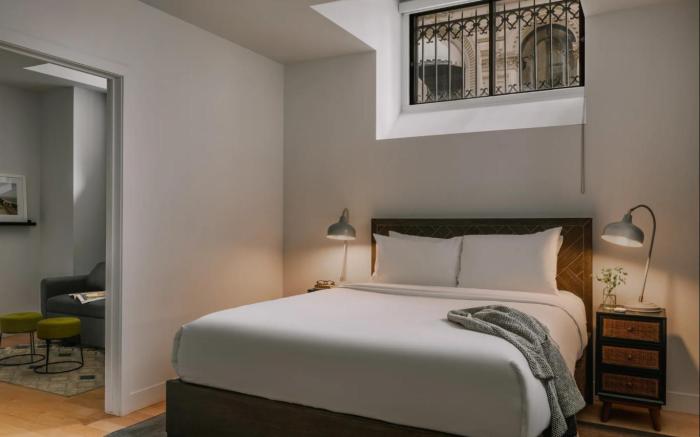 Sonder Le Victoria Apartments Old Montreal