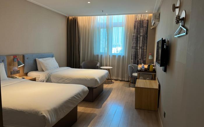 Home Inn Neo Changzhou Dinosaur Park Global Harbor Metro Station