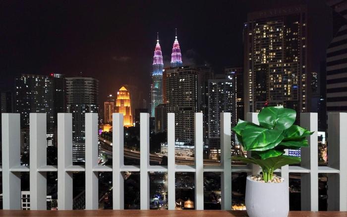 14B The Infinitum | KLCC Infinity Pool