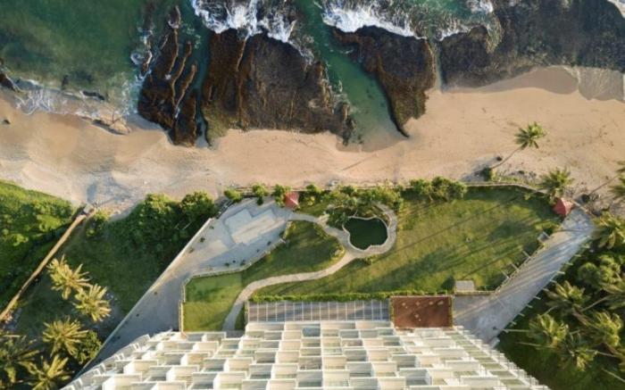 3BR Apartment with Sea View, WIFI, Pool & Gym