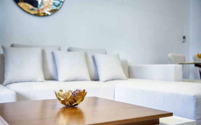 Charming 2BDR with Burj Khalifa View