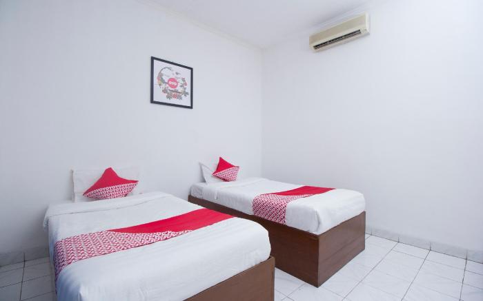 Super OYO 759 Hotel Dewi Sri