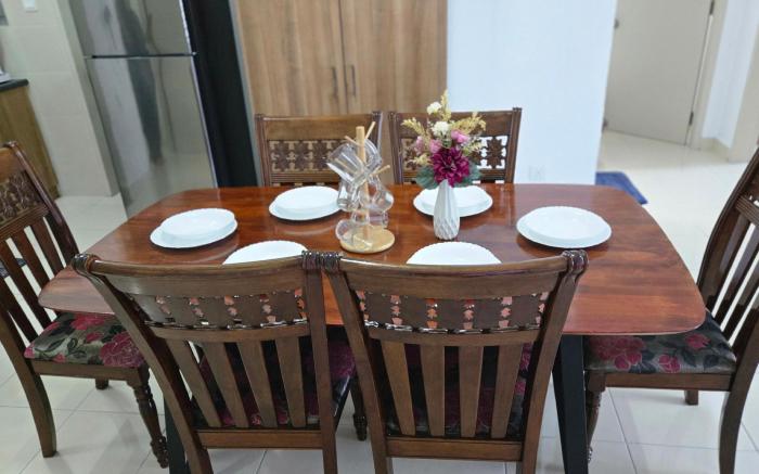 Alanis Suite KLIA With Neflix