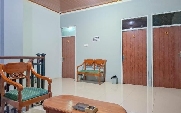 RedDoorz Syariah @ Fariza Guesthouse Kendal