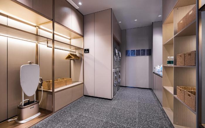 Atour Hotel Yangzhou Shouxihu Wenchang Middle Road