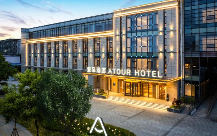 Atour Hotel Yangzhou Shouxihu Wanfu West Road