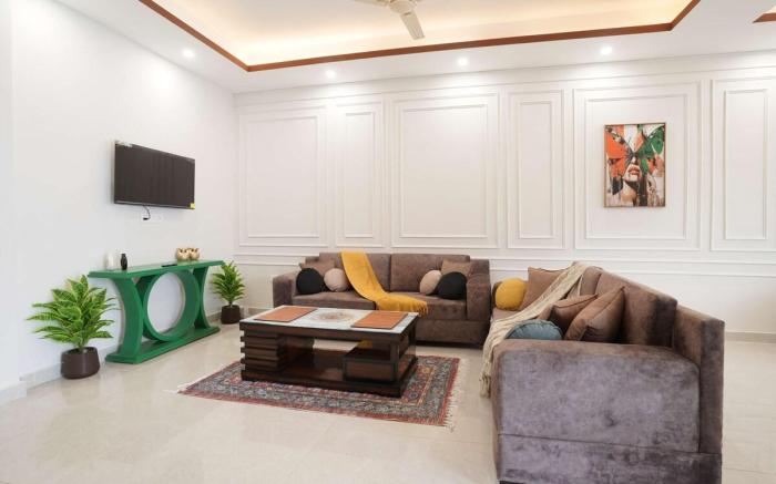 The White Orchid |2BR Villa |Dehradun By Homeyhuts