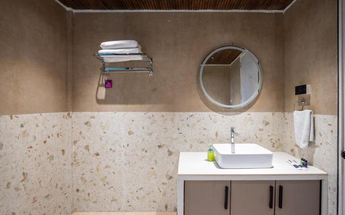 Caasa Tranquilla-Canopy Cabin with Private Jacuzzi
