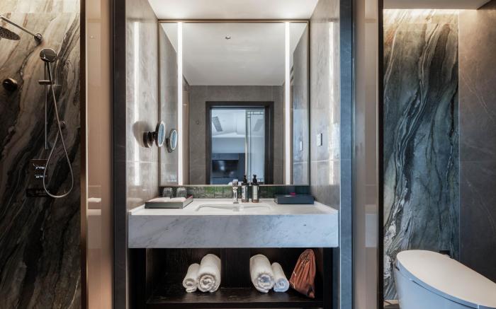 Blossom Pavilion Weisuwan Huangshi