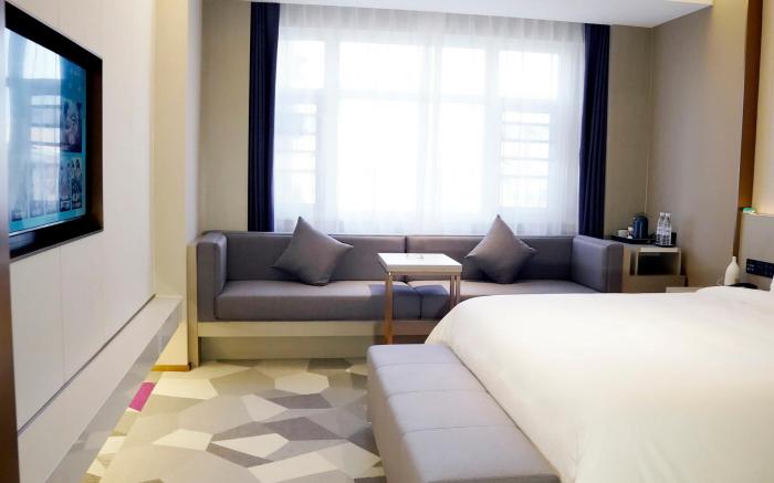 Lavande Hotel Suizhou Wuyue Plaza