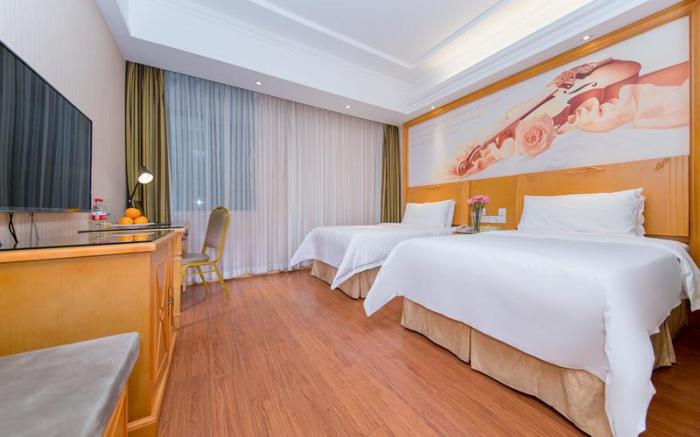 Vienna Hotel Xiangyang Ancient City Tanxi Road