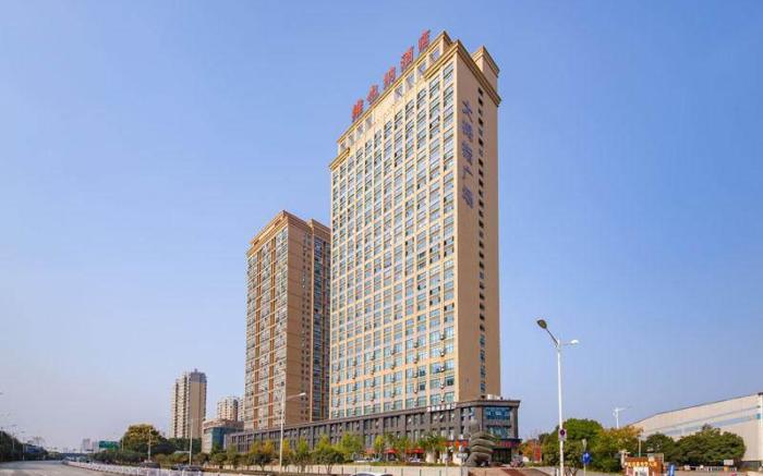 Vienna Hotel Wuhan Fenghuang Road Metro Station