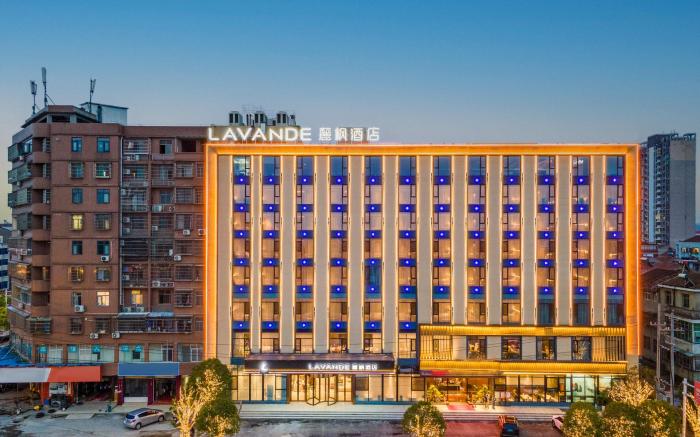 Lavande Hotel Wuxue Xiangyun