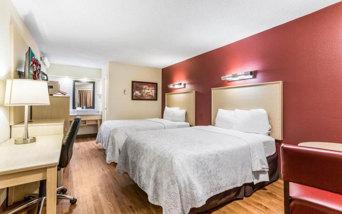 Red Roof PLUS+ Nashville North - Goodlettsville