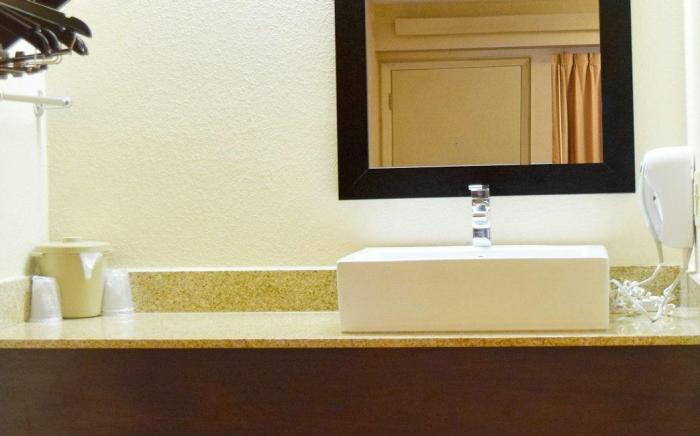 Red Roof PLUS+ University at Buffalo - Amherst