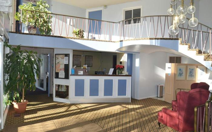 Red Carpet Inn and Suites Ebensburg