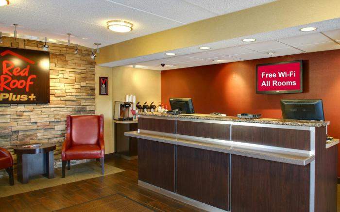 Red Roof PLUS+ Statesville