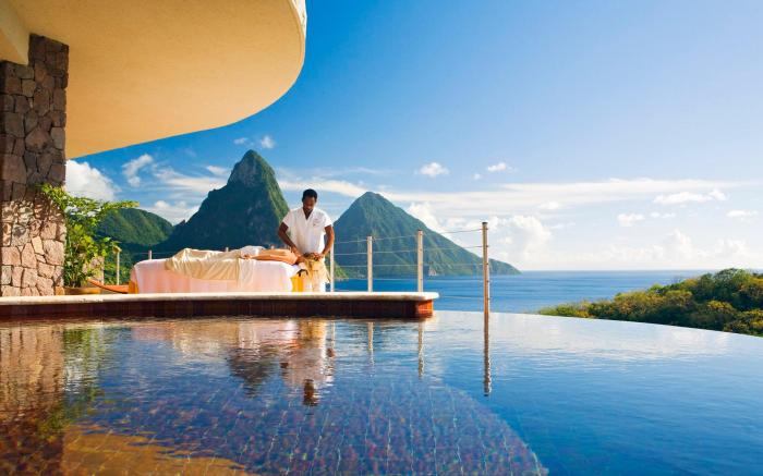 JADE MOUNTAIN RESORT