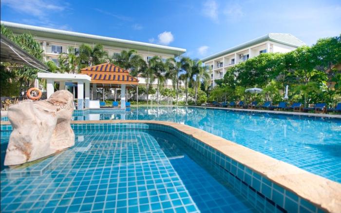 Blue Beach Grand Resort And Spa