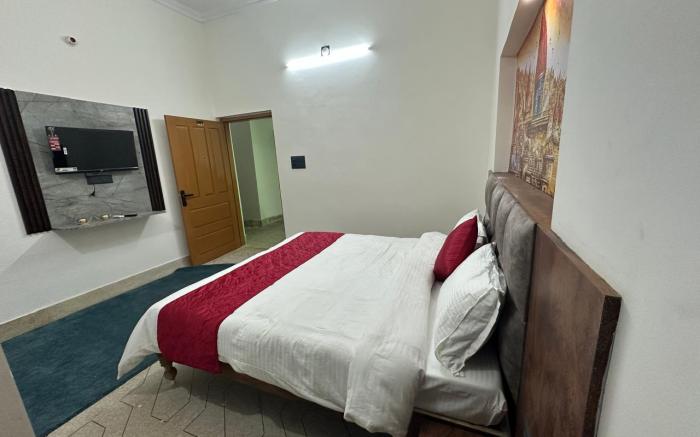Geetatri Luxury Homestay