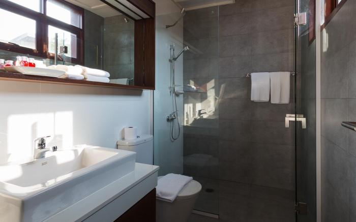 Amatapura Beach Villa 12, SHA Certified 