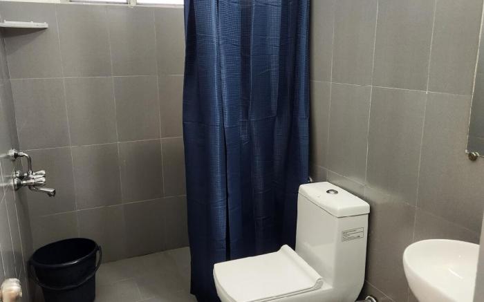 the lake house/ooty boat house