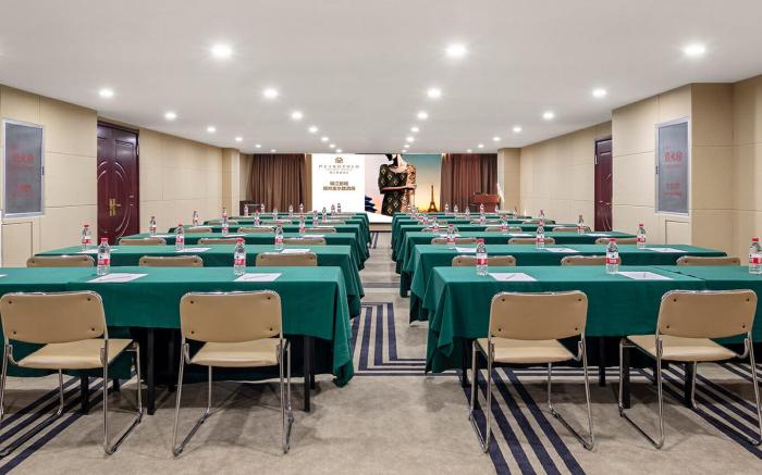 Jinjiang Metropolo Hotel Zhengzhou Erqi Square Dennis David City