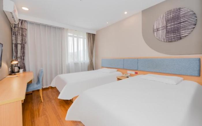 Home Inn Neo Zhuji High-speed Railway Station Powerlong Plaza