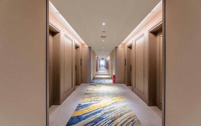 Vienna International Hotel Hunan Zhijiang Heping Bridge