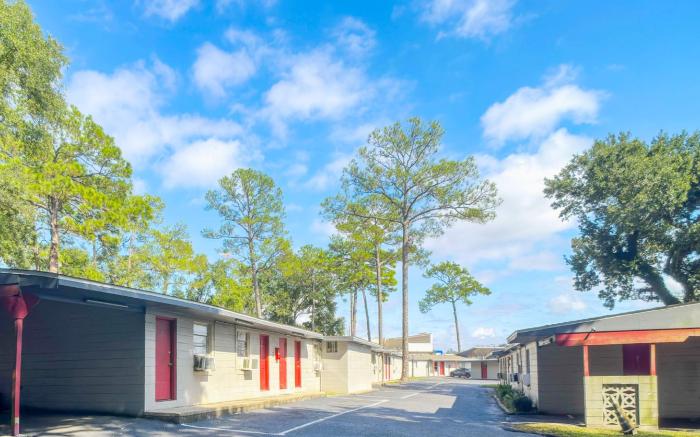 Bama Motel Mobile I-65 & US-90