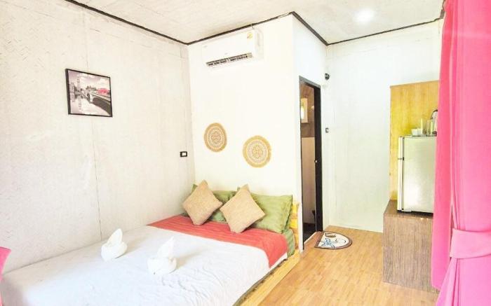 Jackfruit Bungalow: Tropical haven by the sea