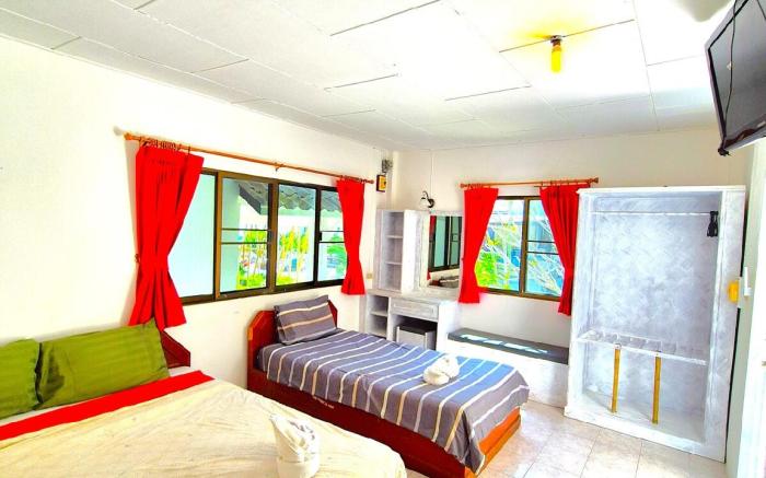 Seaside: Coconut Bungalow, family stay