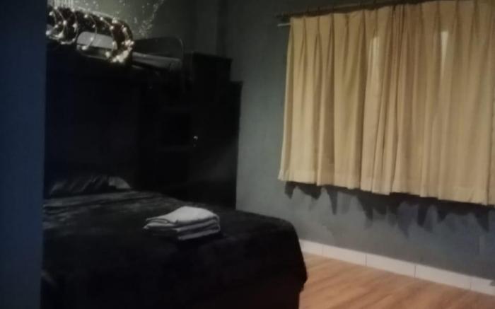 Nira Dark Rooms 