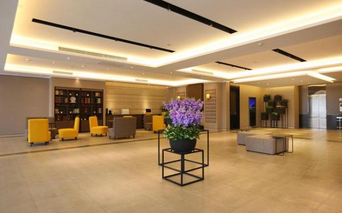 Home Inn Plus Tai'an Dongyue Street Renault