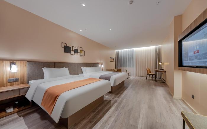 Home Inn Plus Wuhu Development Zone Bo'erka