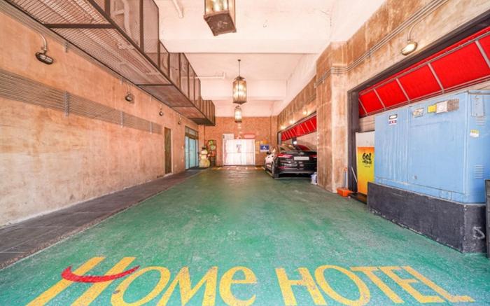 Home Hotel