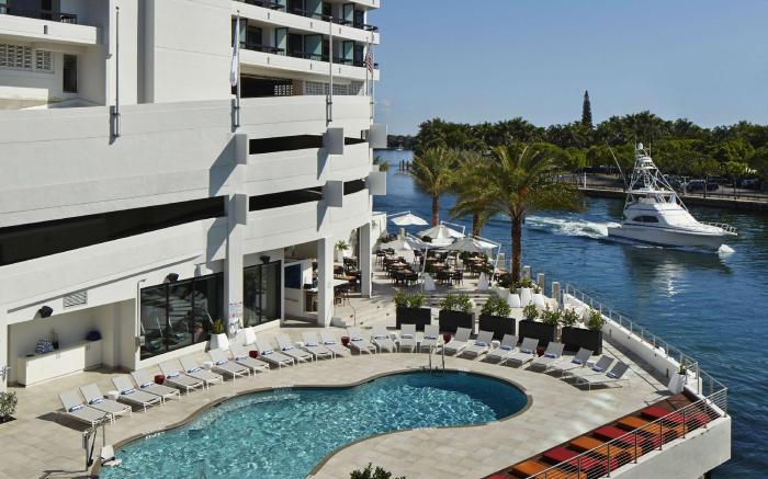 Waterstone Resort & Marina Boca Raton, Curio Collection by Hilton