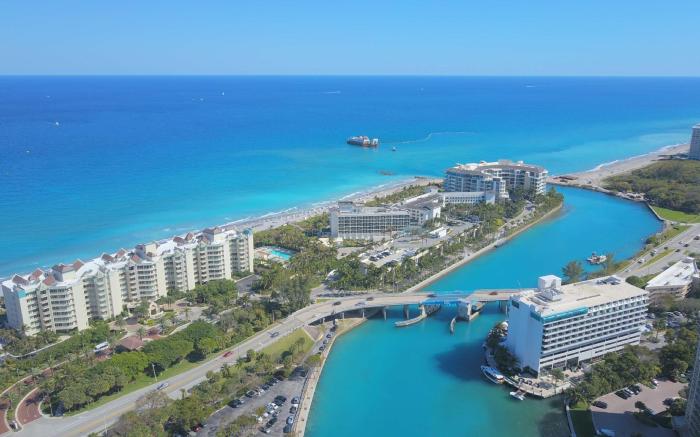 Waterstone Resort & Marina Boca Raton, Curio Collection by Hilton